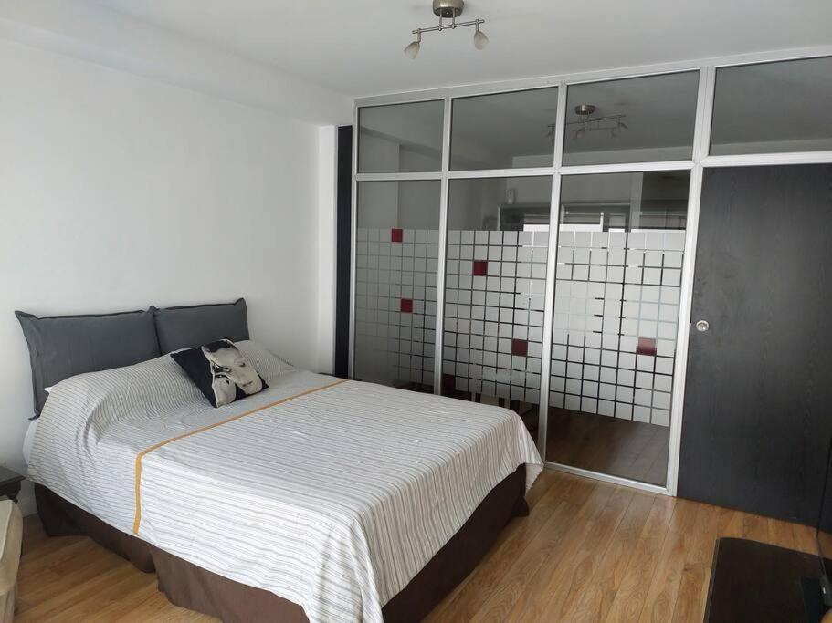 Downtown Apartment *